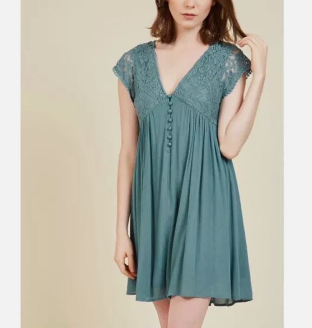 SHE & SKY Lace Mini Dress V-Neck Button Front Cap Sleeve Teal Blue Size Medium